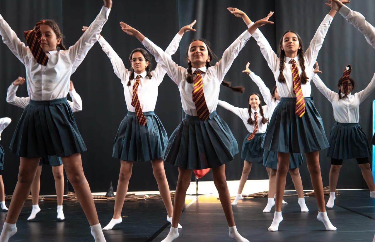Jeunes danseuses Pirouette Maroc