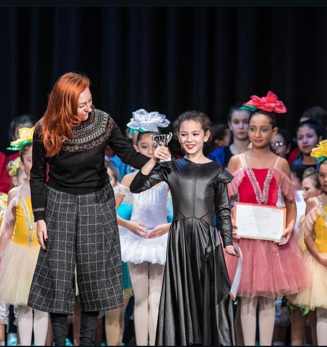Jeunes danseuses en scène